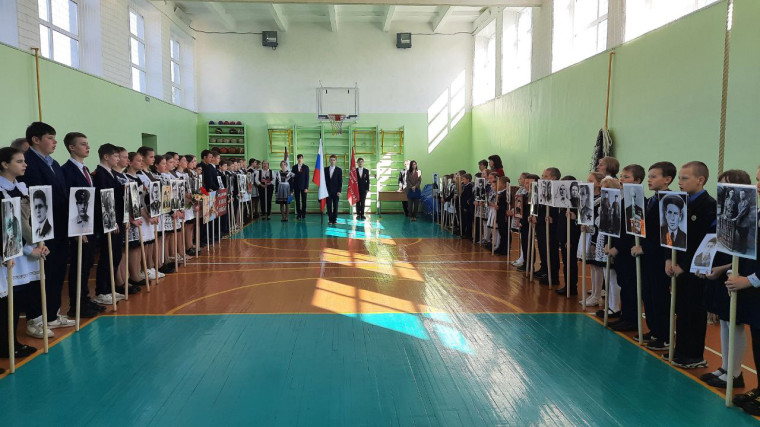 Всероссийская акция "Бессмертный полк в школе".